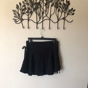 Black tie up skirt